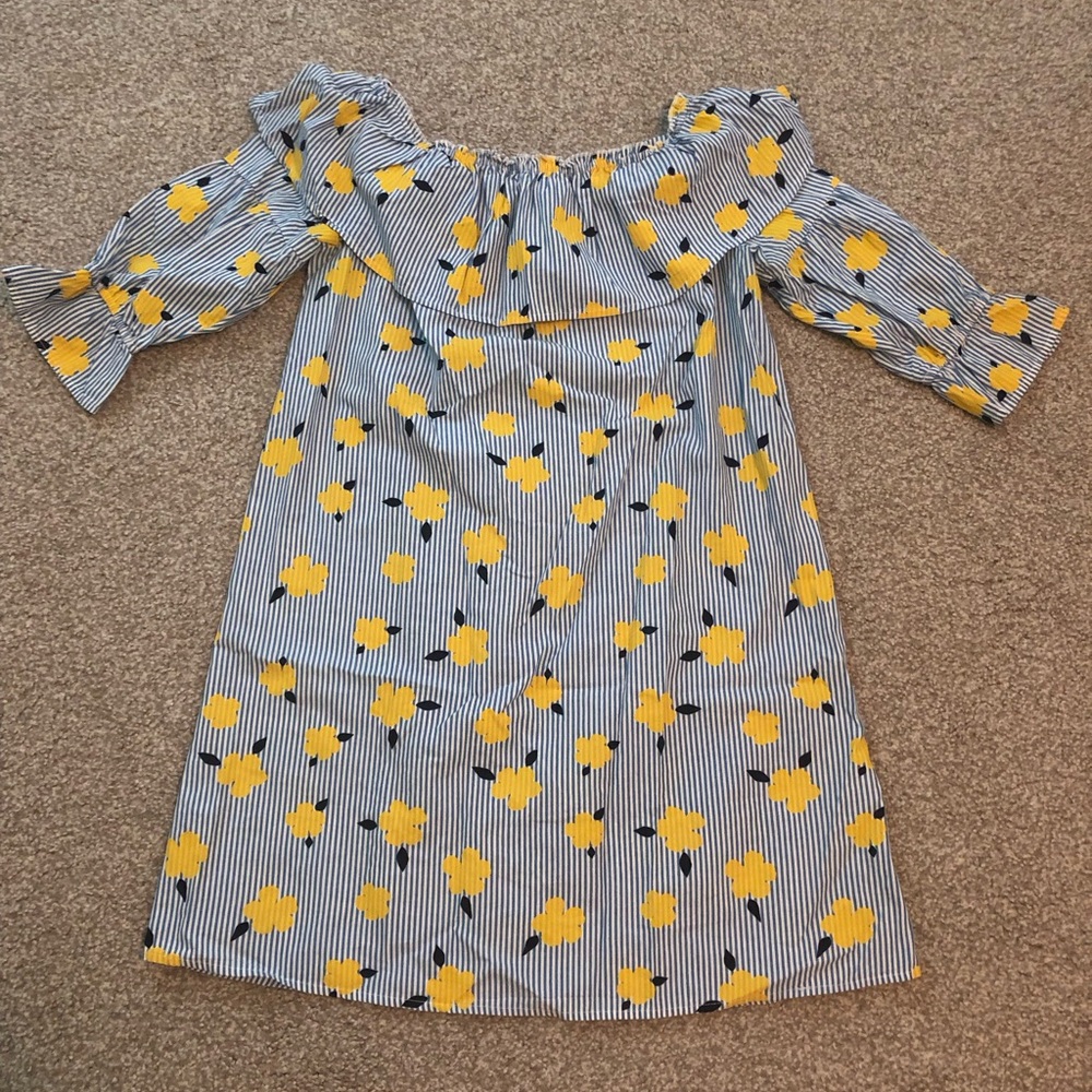 Crown and Ivy Medium Dress